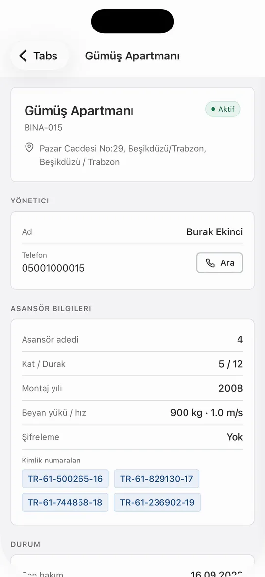 Sahada bir bina